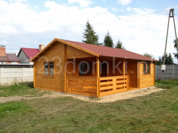 drewniany domek parterowy